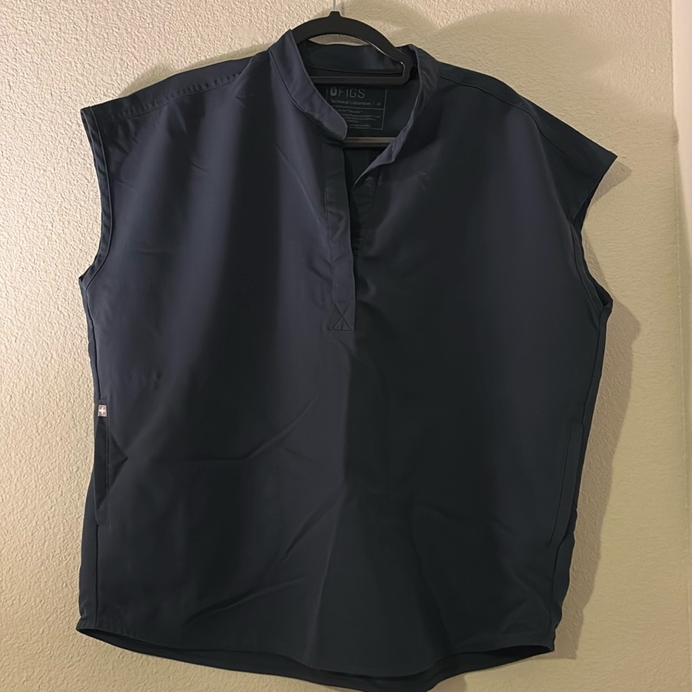 Rafaela scrub top